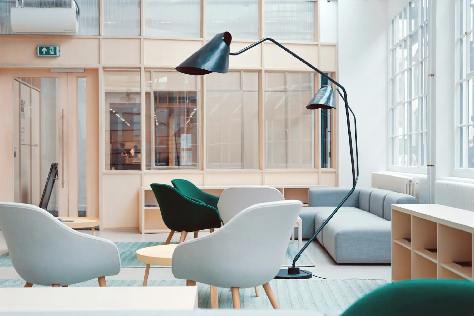 Médias, communication & services aux entreprises · Pantome